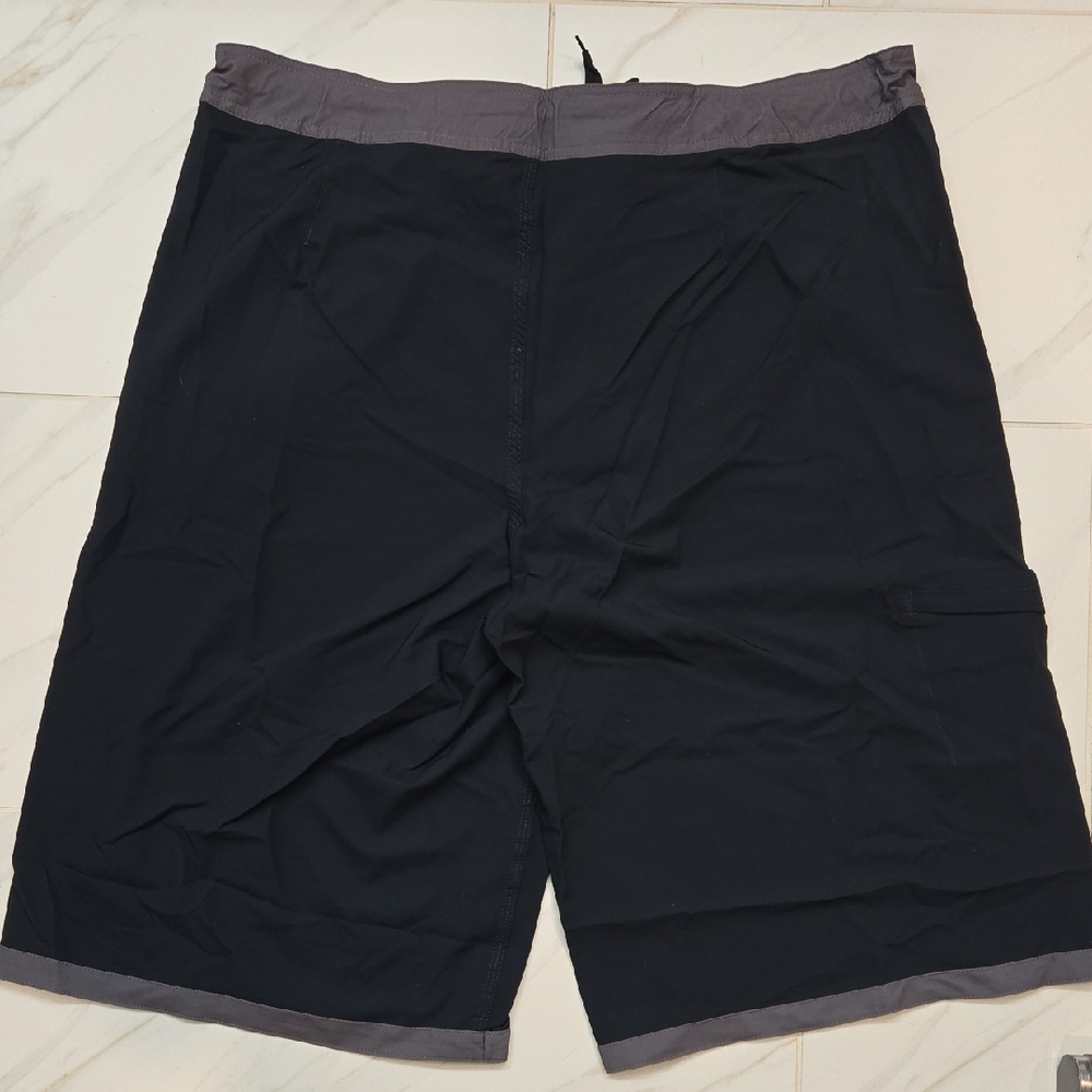 Men's Black Board Shorts - Picture 5 of 5